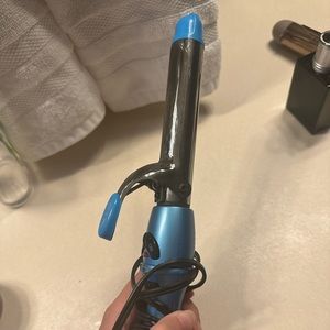 curling iron